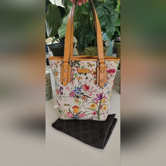 COPY - Gucci flora tote bag - Picture 2 of 15